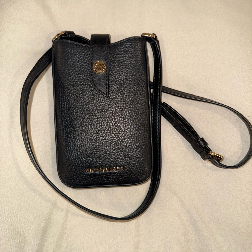 Michael Kors Smartphone Crossbody Bag
